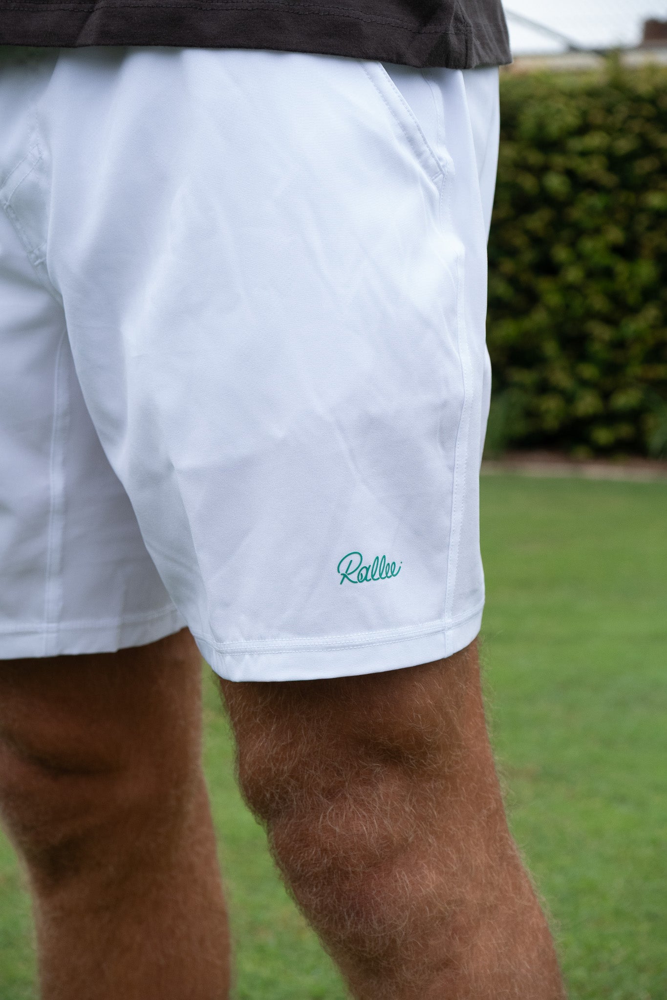 Lined Signature Short - White